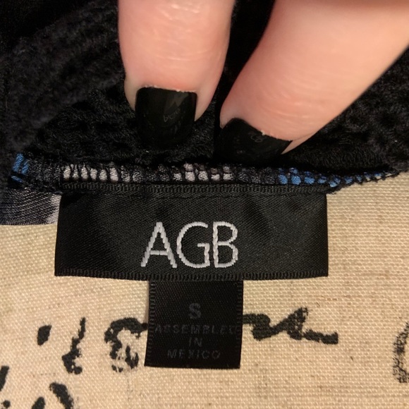 AGB 3/4 Sleeve Abstract Print Top - Picture 5 of 5